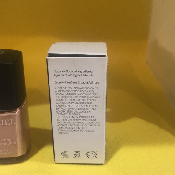 Gabriel Cosmetics Moisturizing Liquid Foundation Shade Soft Beige. - Picture 4 of 5